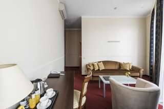 Отель Hotel Congress Вильнюс Люкс с балконом-4